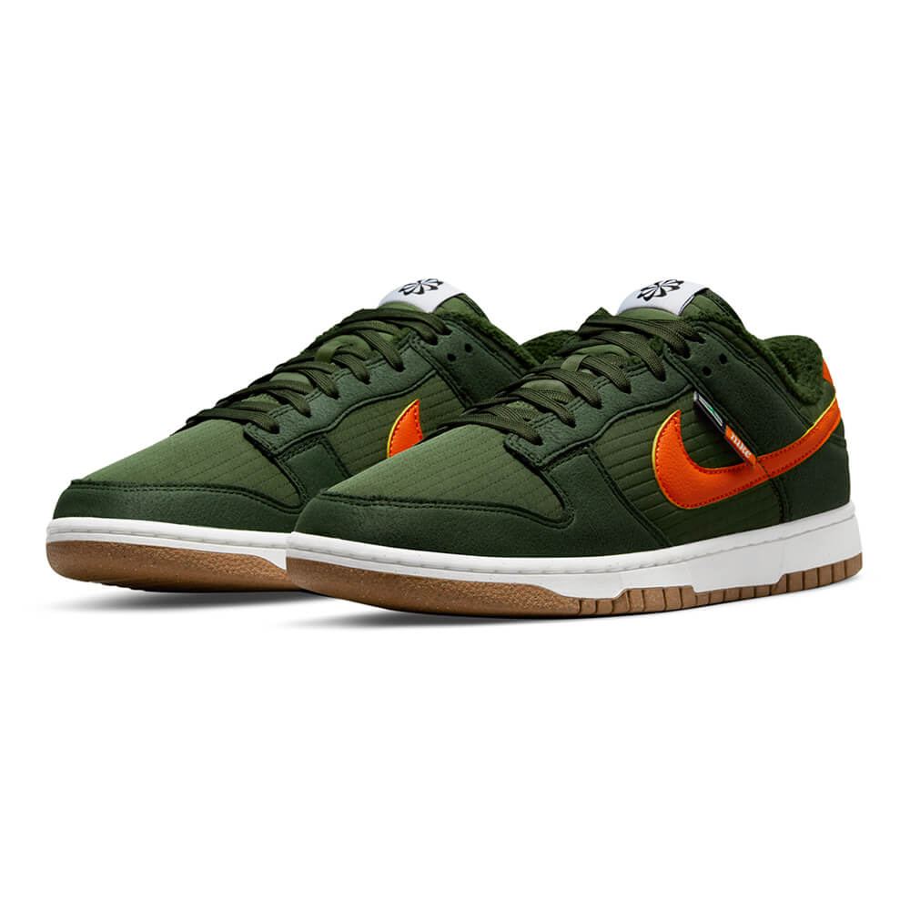 dunk low authentic feet