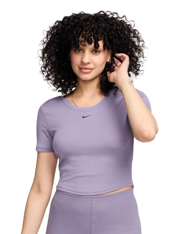 Camiseta Nike Sportswear Chill Knit Feminina - P