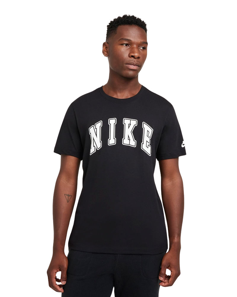 Camiseta Nike Club Masculina