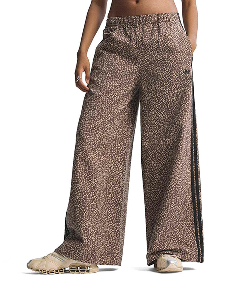 Calça adidas Jeans Firebird Aop Oversized Feminina
